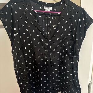 Liz Claiborne Black and White Patterned Blouse
